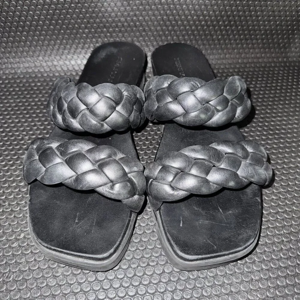 BERNARDO Ciara Luxury Black eather Woven Braided Slides Sandals Women’s Size 8.5